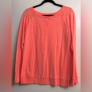 Long Sleeve workout shirt Size: S